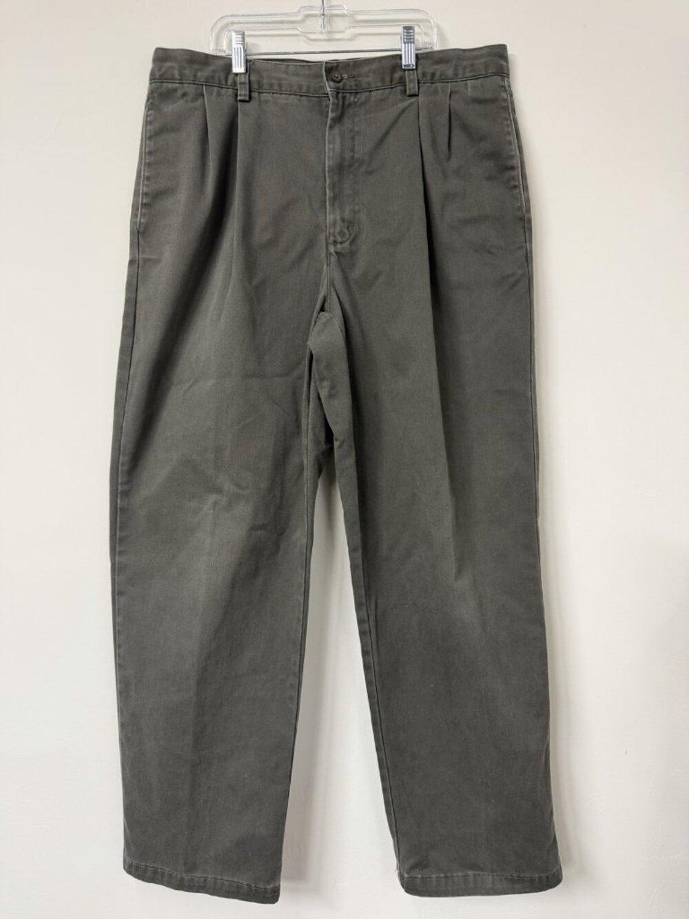 VTG 90s Eddie Bauer Slacks Men’s 35x30 Olive Green Cotton Dominican Republic